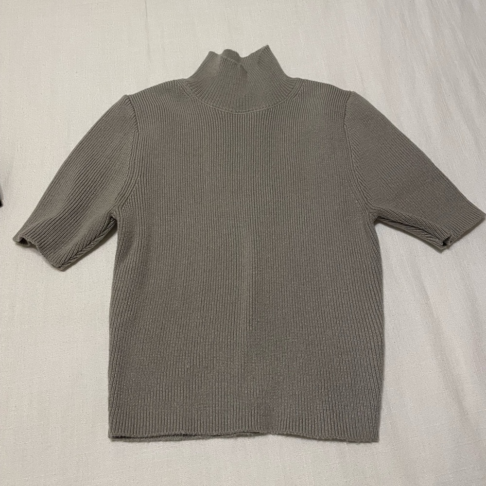 Zara sweater top. Grey size M